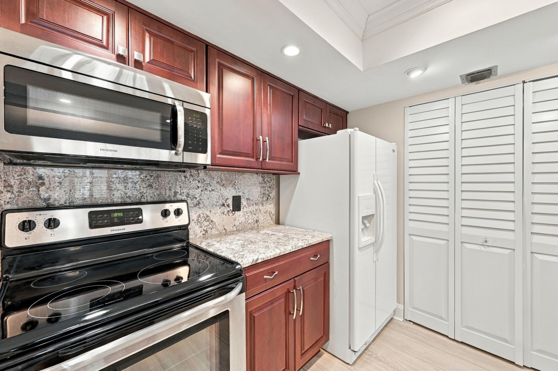 424 NW 70th Avenue, Unit 121, Plantation, FL 33317 Photo