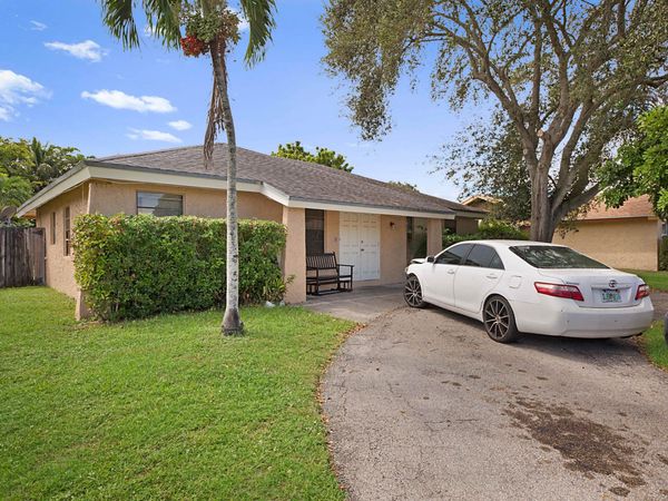 1204 SW 74th Avenue, North Lauderdale, FL 33068