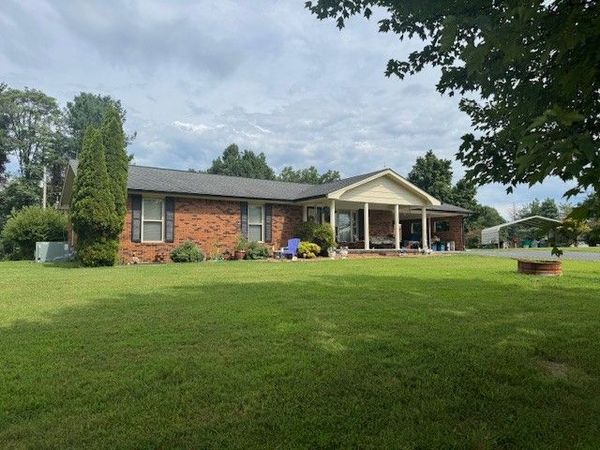 30 Rexs Ln , Lafayette, TN 37083