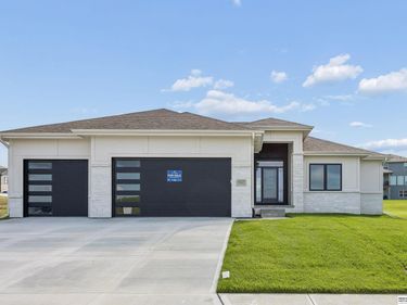 6227 N 210th Street, Elkhorn, NE 68022