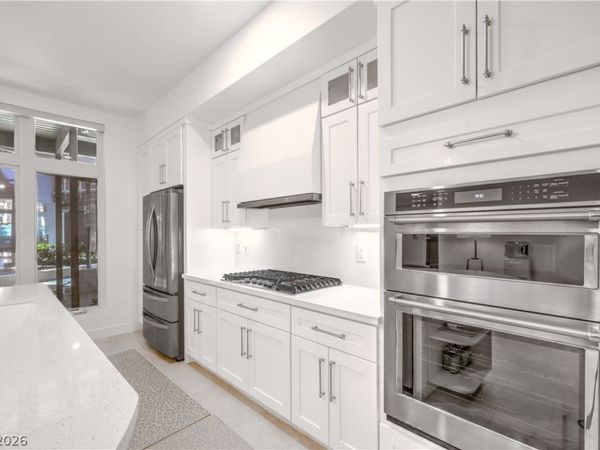 8925 W Flamingo Road, Unit 101, Las Vegas, NV 89147