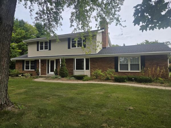 5778 APPLE BLOSSOM LANE, West Bend, WI 53095