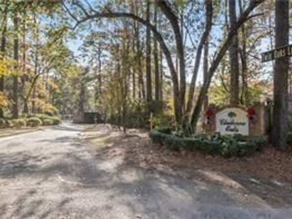 MATTINGLY Lane, Madisonville, LA 70447