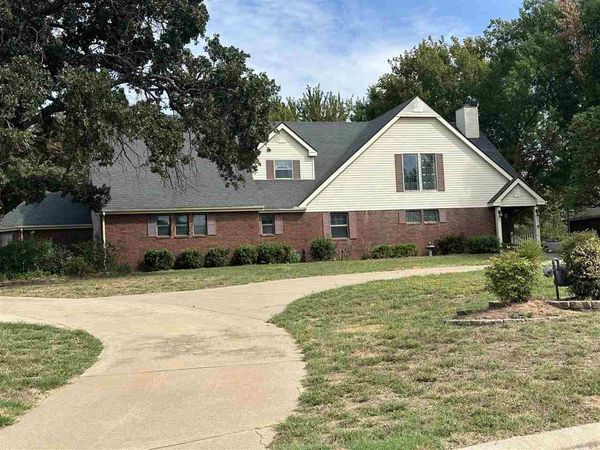6 E Cimarron Trail, Perkins, OK 74059