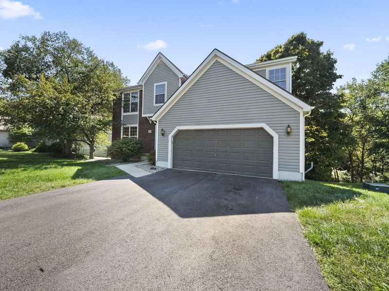 237 Hawthorn Boulevard, Delaware, OH 43015 Photo 2