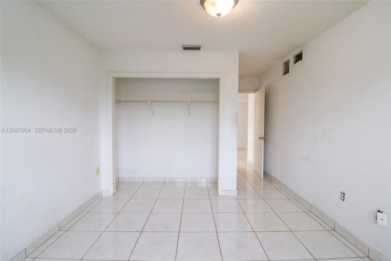 14203 SW 35th St , Miami, FL 33175 Photo