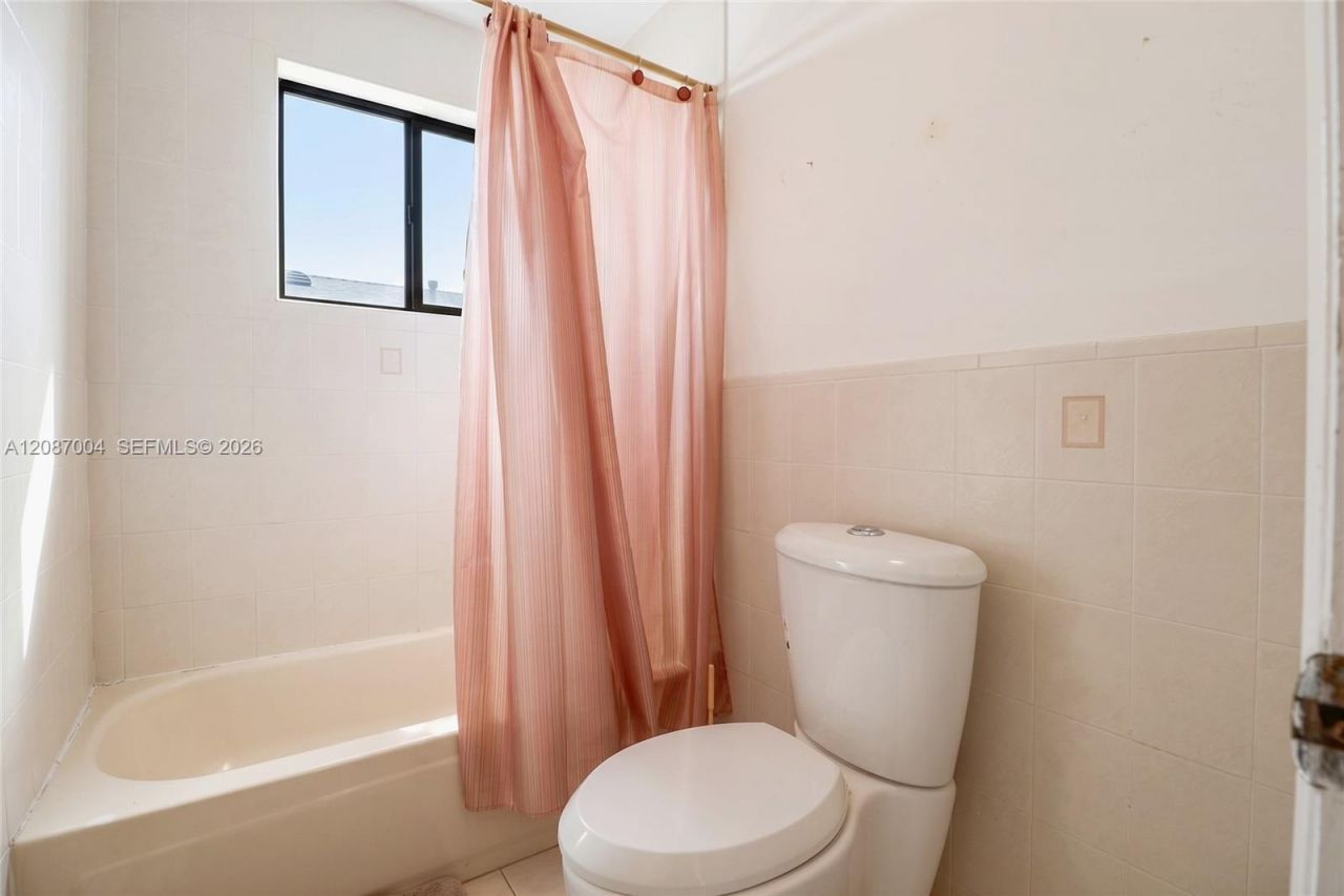 14203 SW 35th St , Miami, FL 33175 Photo