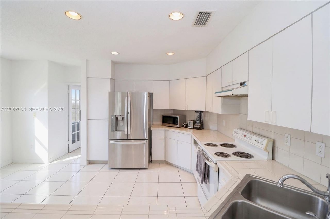 14203 SW 35th St , Miami, FL 33175 Photo