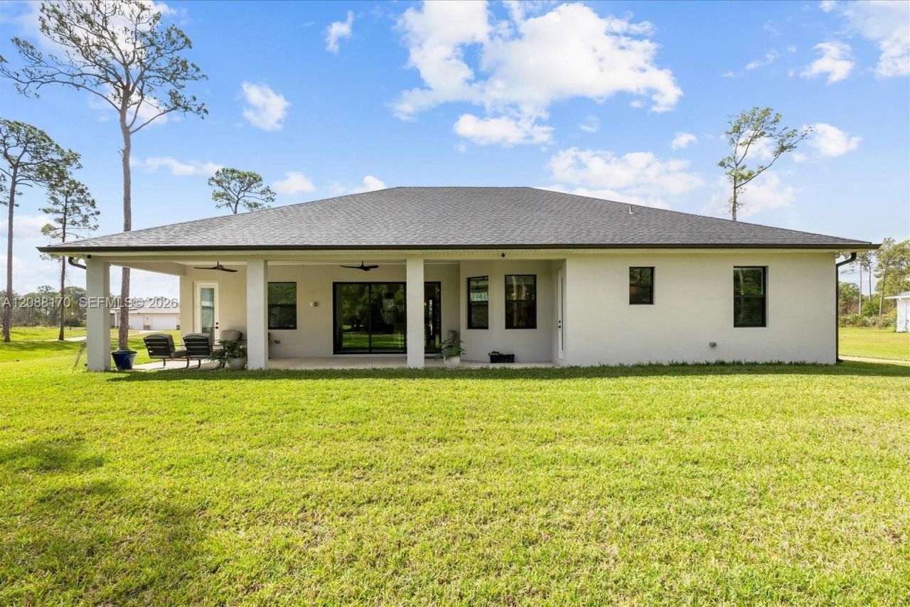 10630 Sugar Pine Dr, Fort Pierce, FL 34945 Photo
