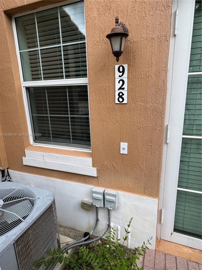 928 SW 147th Ave, Unit 2906, Pembroke Pines, FL 33027 Photo