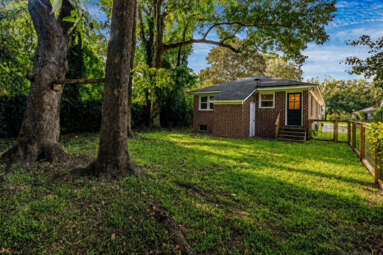 1728 Pinckney Park Drive Photo 16