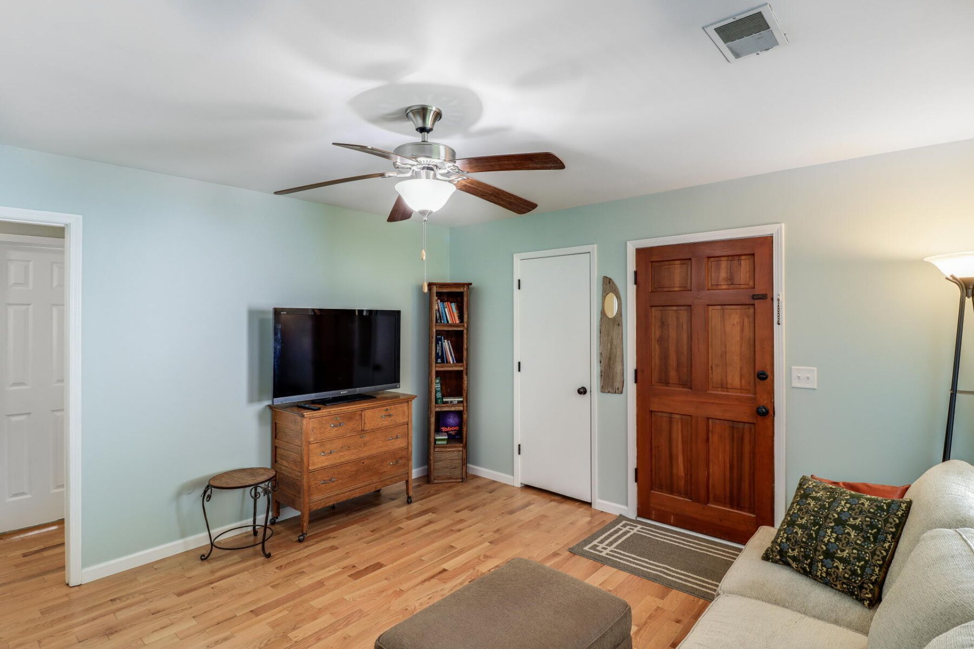 1728 Pinckney Park Drive Photo 4