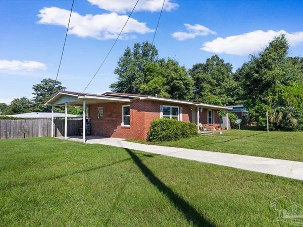 5451 Byrom St, Milton, FL 32570