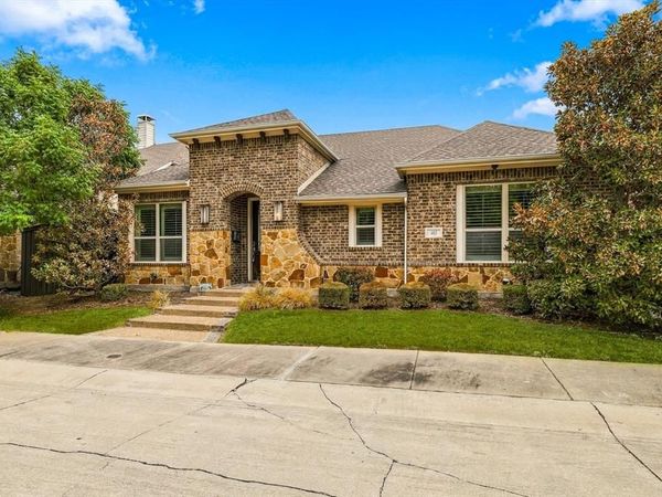 405 Sir Torin Lane, Lewisville, TX 75056