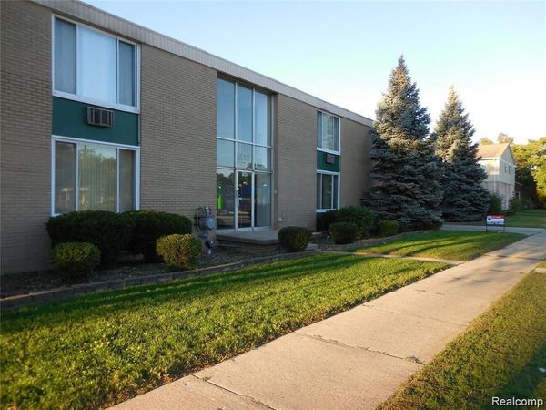 1445 W 9 MILE Road, Unit Apt #8, Ferndale, Mi 48220