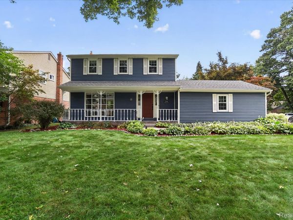1540 Chanticlair Circle , Wixom, Mi 48393