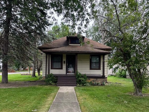 201 S 8th Street , Chesterton, IN 46304