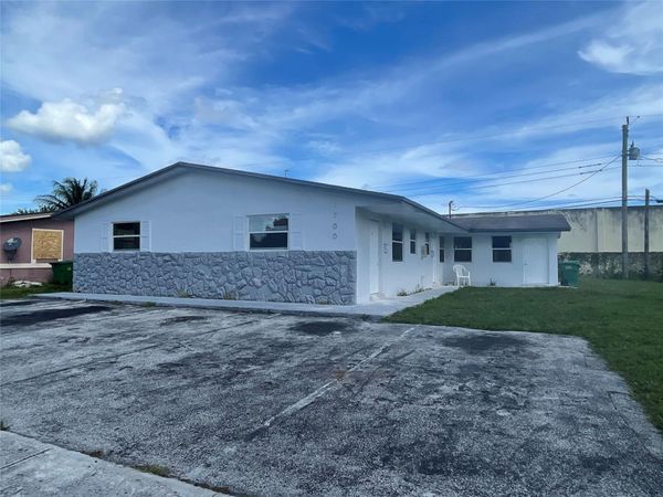1700 NW 52ND Avenue, Unit 1, Lauderhill, FL 33313