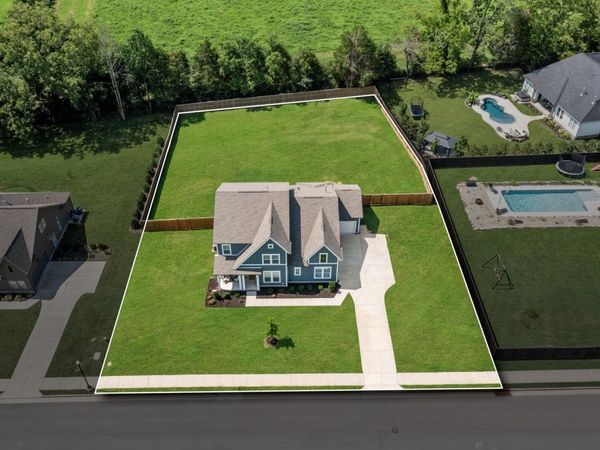 7219 Adenborough Dr , Fairview, TN 37062