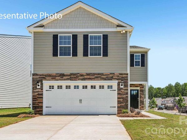 1428 7th Street Drive NE, Hickory, NC 28601