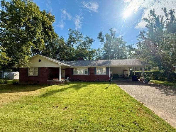 104 8th St., Booneville, MS 38829