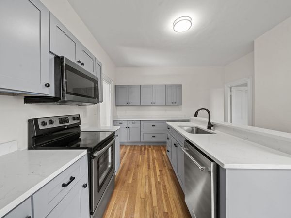 16 Lafayette Street, Unit 1, Wakefield, MA 01880