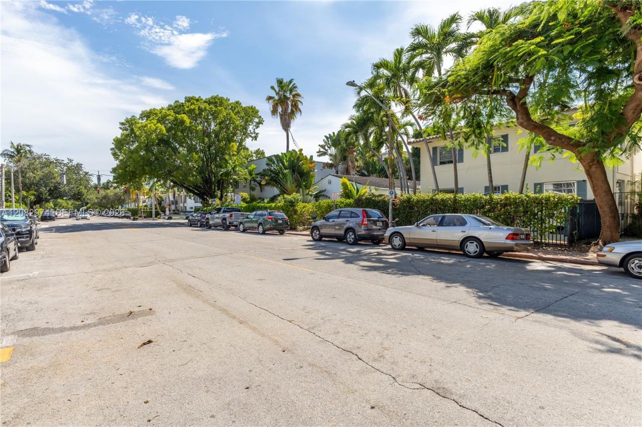 1610 Michigan Ave, Unit 5, Miami Beach, FL 33139 Photo