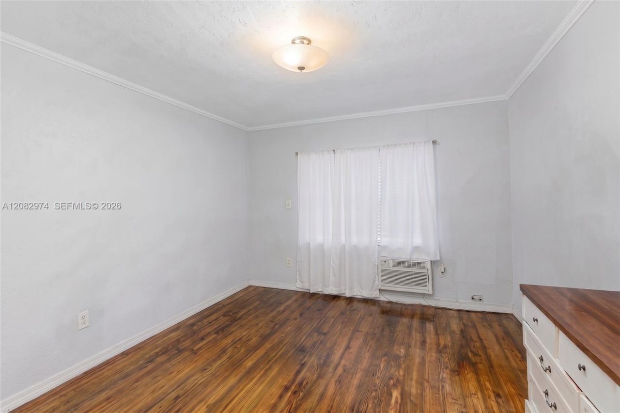 1610 Michigan Ave, Unit 5, Miami Beach, FL 33139 Photo