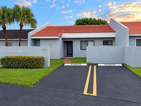 15337 SW 80th Ln , Miami, FL 33193