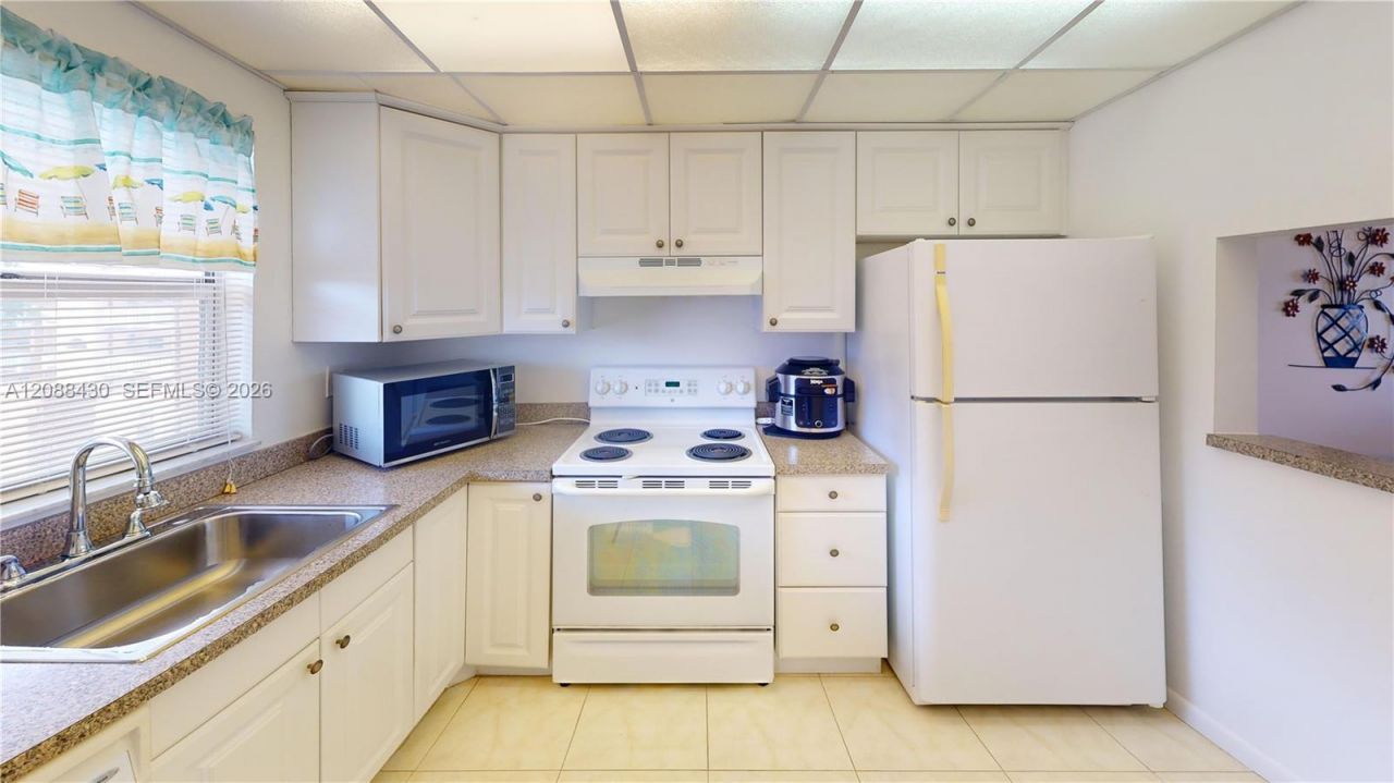 2761 N Pine Island Rd, Unit 310, Sunrise, FL 33322 Photo
