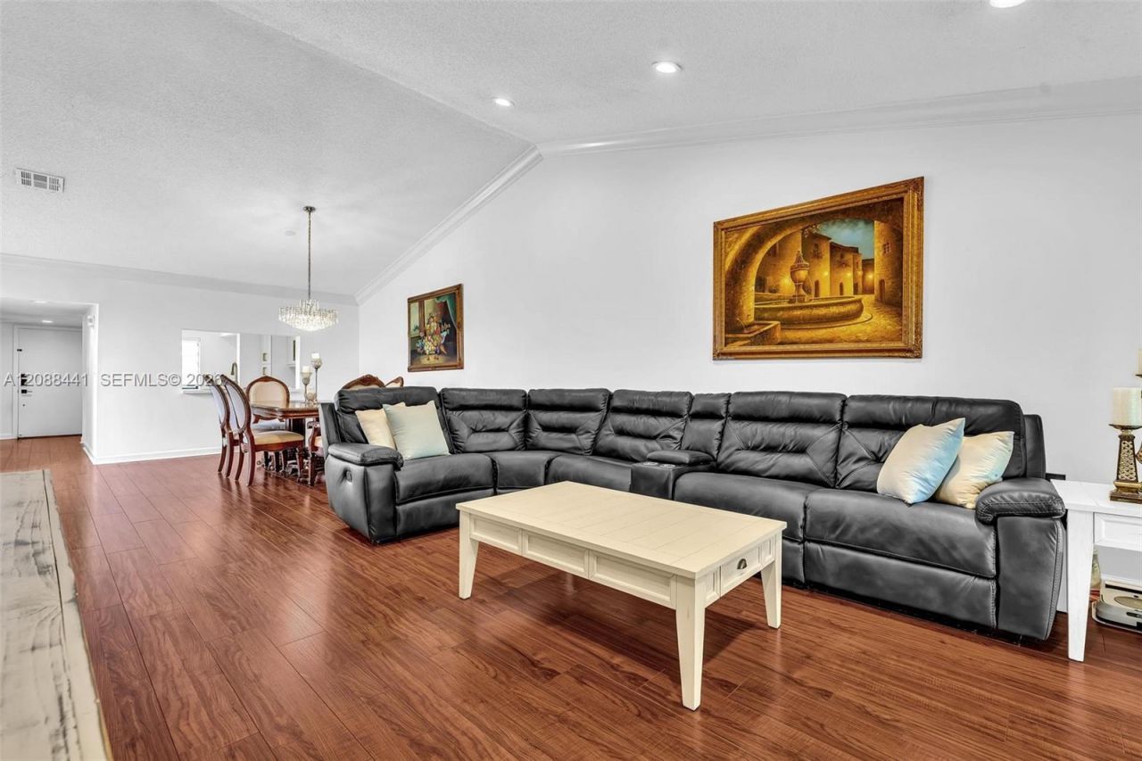 359 Fairway Cir, Unit 59, Weston, FL 33326 Photo