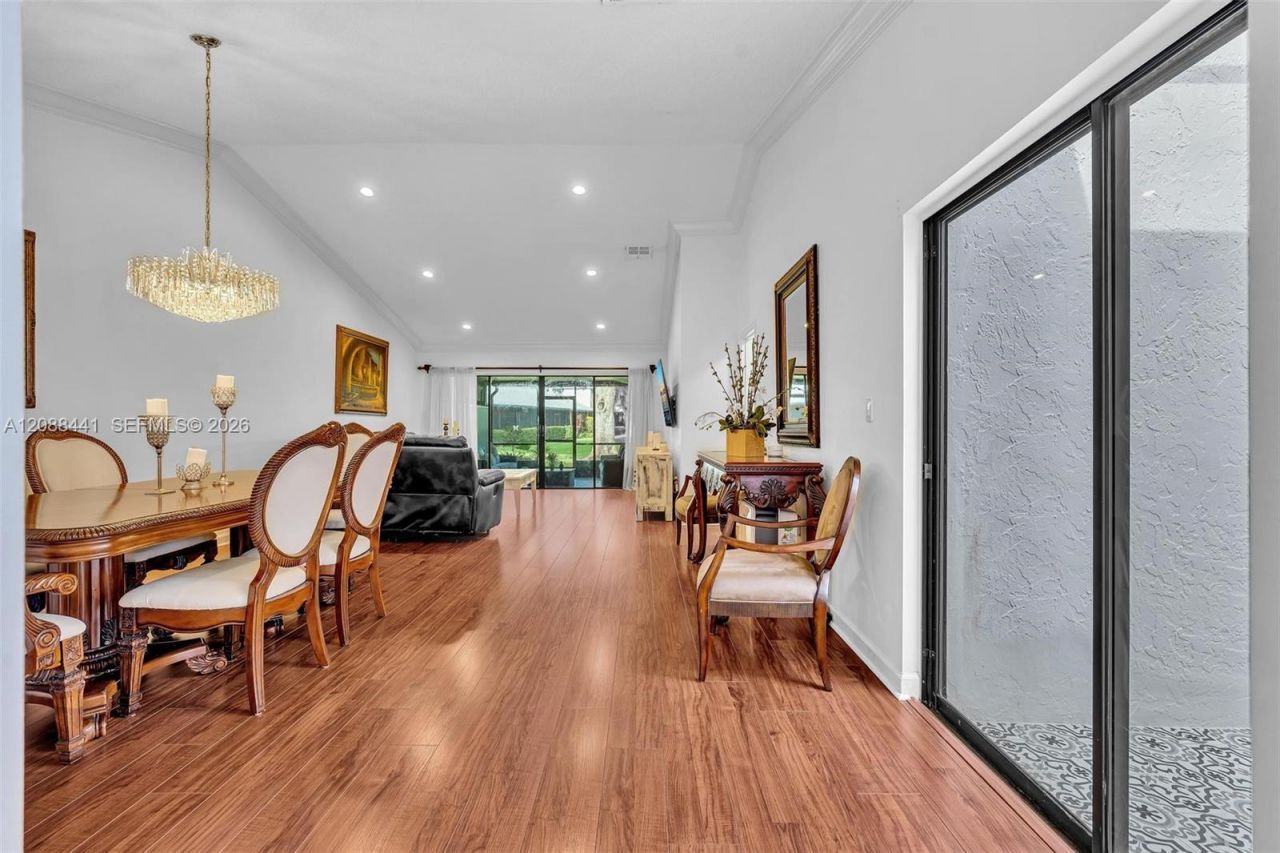 359 Fairway Cir, Unit 59, Weston, FL 33326 Photo