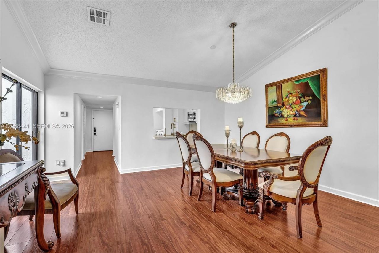 359 Fairway Cir, Unit 59, Weston, FL 33326 Photo