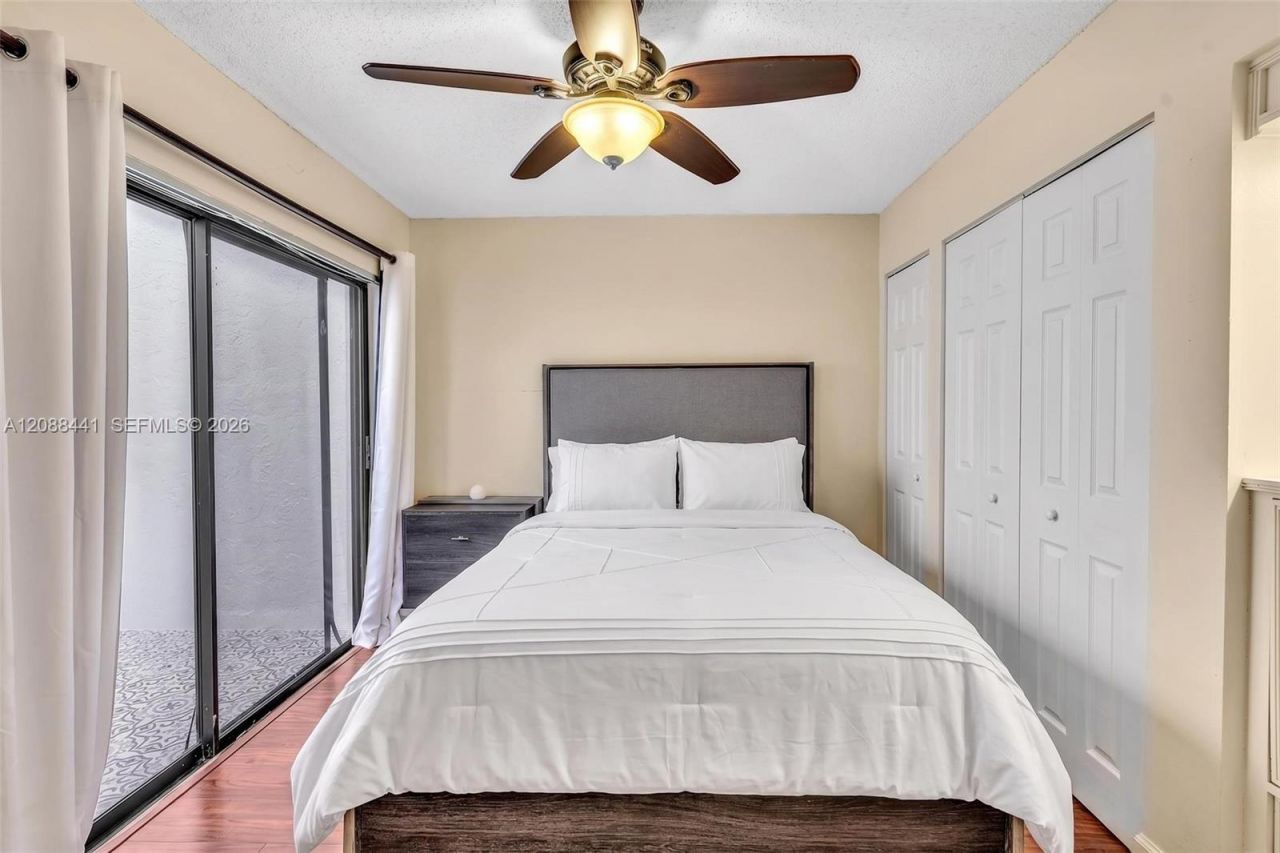 359 Fairway Cir, Unit 59, Weston, FL 33326 Photo