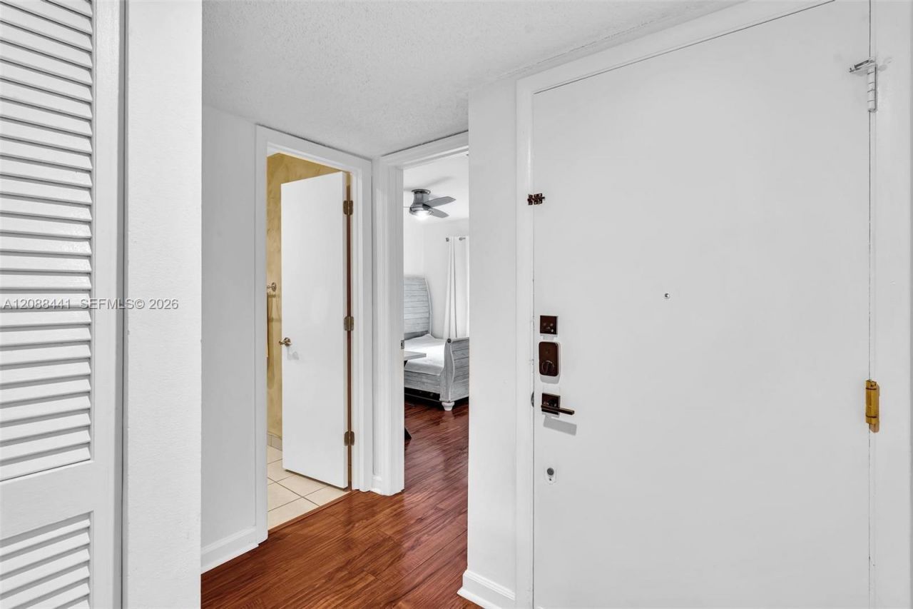 359 Fairway Cir, Unit 59, Weston, FL 33326 Photo