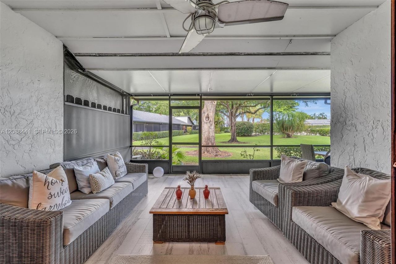359 Fairway Cir, Unit 59, Weston, FL 33326 Photo