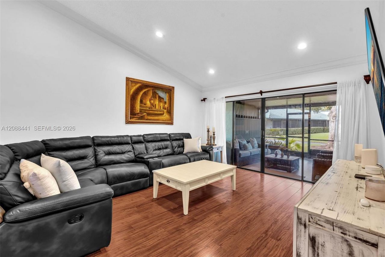 359 Fairway Cir, Unit 59, Weston, FL 33326 Photo