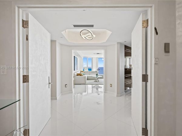 2711 S Ocean Dr , Unit 1902, Hollywood, FL 33019