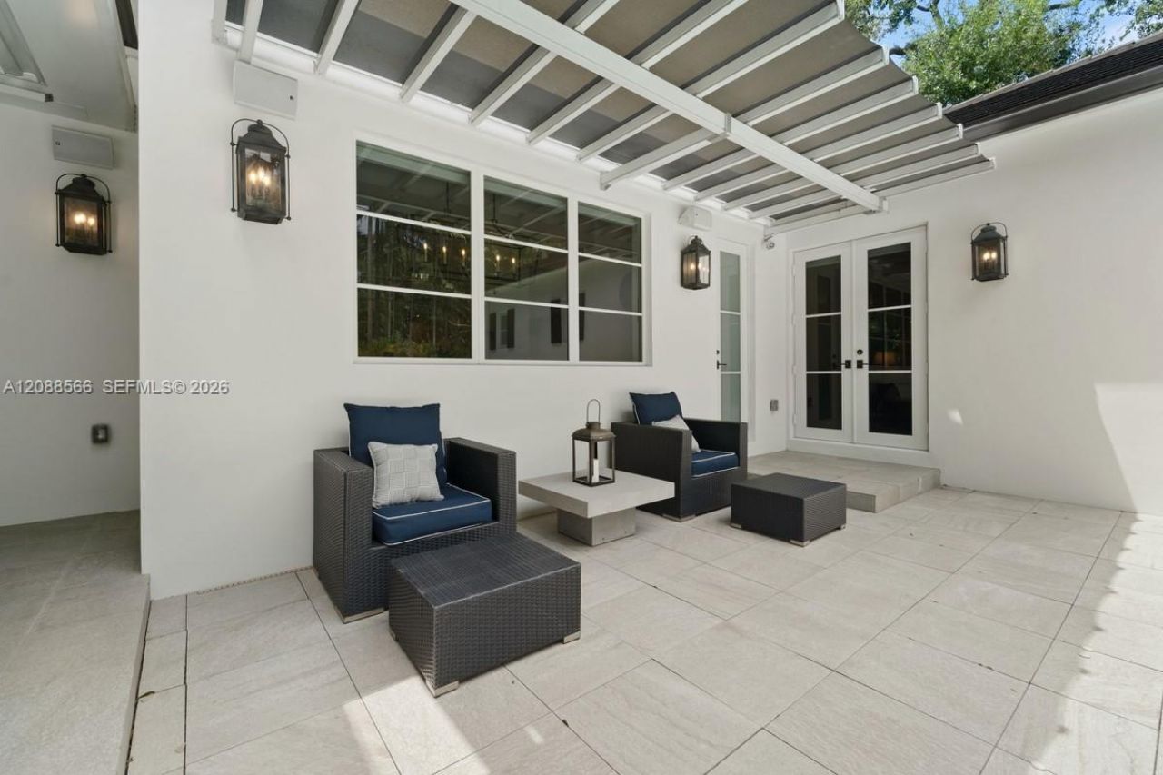 5851 SW 77th Ter, South Miami, FL 33143 Photo