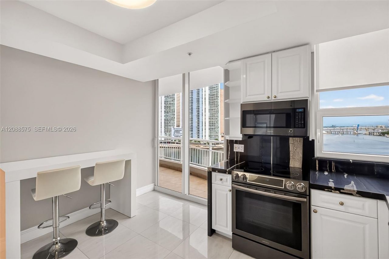 848 Brickell Key Dr, Unit 1104, Miami, FL 33131 Photo