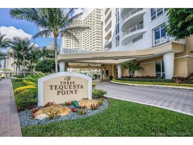 848 Brickell Key Dr, Unit 1104, Miami, FL 33131 Photo