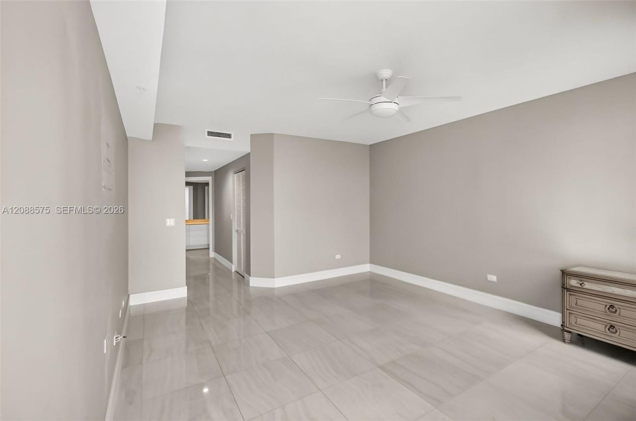 848 Brickell Key Dr, Unit 1104, Miami, FL 33131 Photo