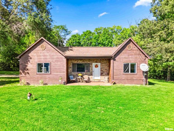 22529 N Creek Road, Canton, IL 61520