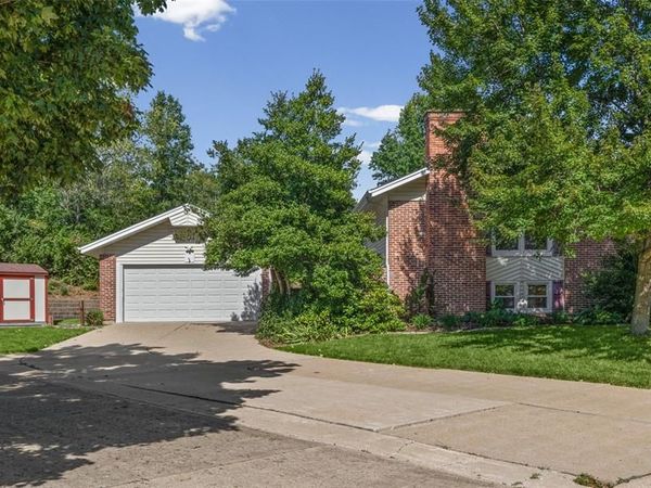 466 Caballero Court, Ballwin, MO 63021