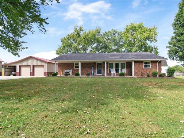 5828 S Meridian Road, Oakland City, IN 47660
