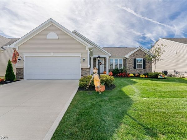 34691 Legends Way , Grafton, OH 44044