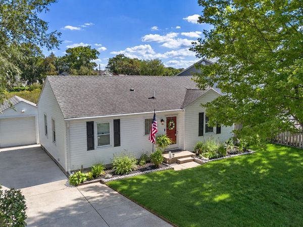 4661 Forest Avenue, Waterford, MI 48328