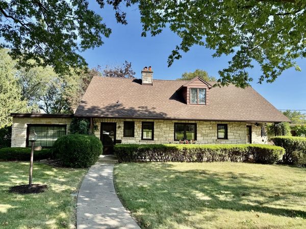 2113 12th Street , Peru, IL 61354