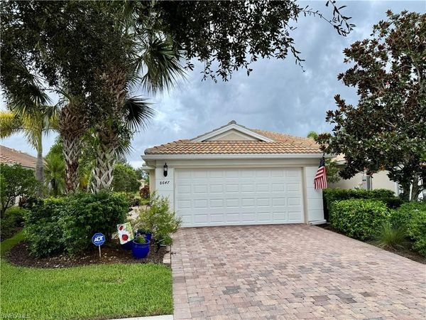 8647 Genova CT, NAPLES, FL 34114