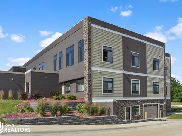 110 Rocksylvania Ave, Unit 204, Unit 204, Iowa Falls, IA 50126